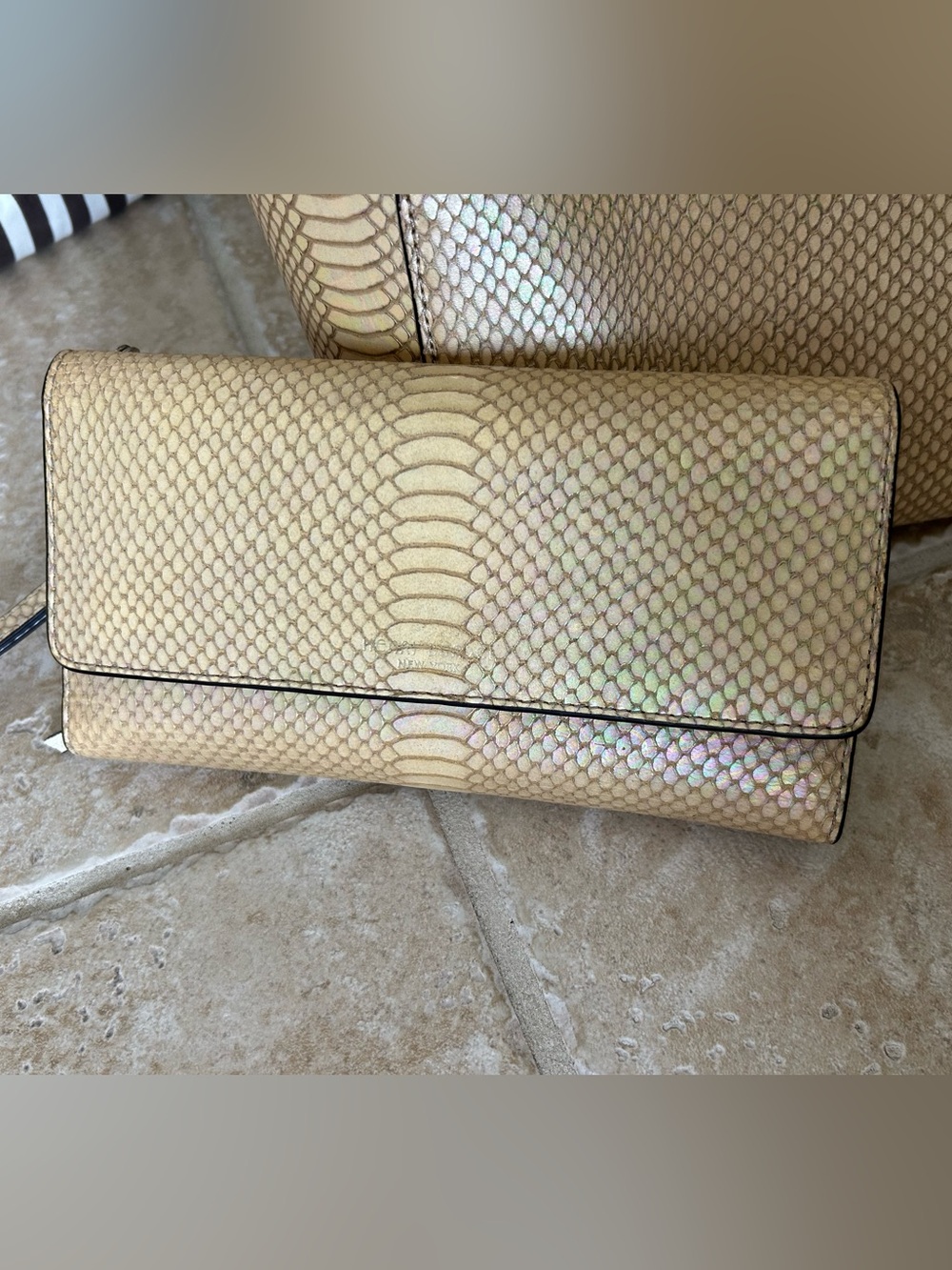 RARE Henri Bendel Iridescent Gold Snake-Embossed Tote Bag with Wallet - Picture 12 of 17